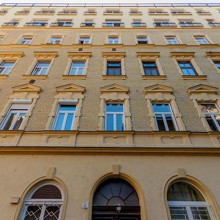 Apartmento Albero Di Acacia By Nw Budapest Bagian luar foto