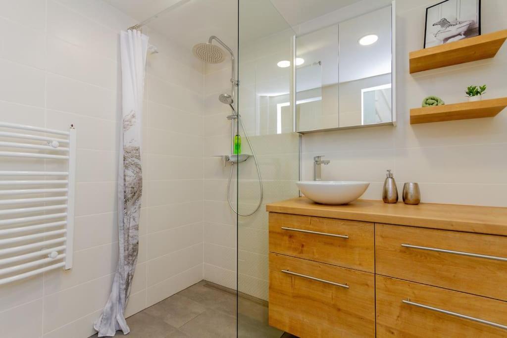 Apartmento Albero Di Acacia By Nw Budapest Bagian luar foto